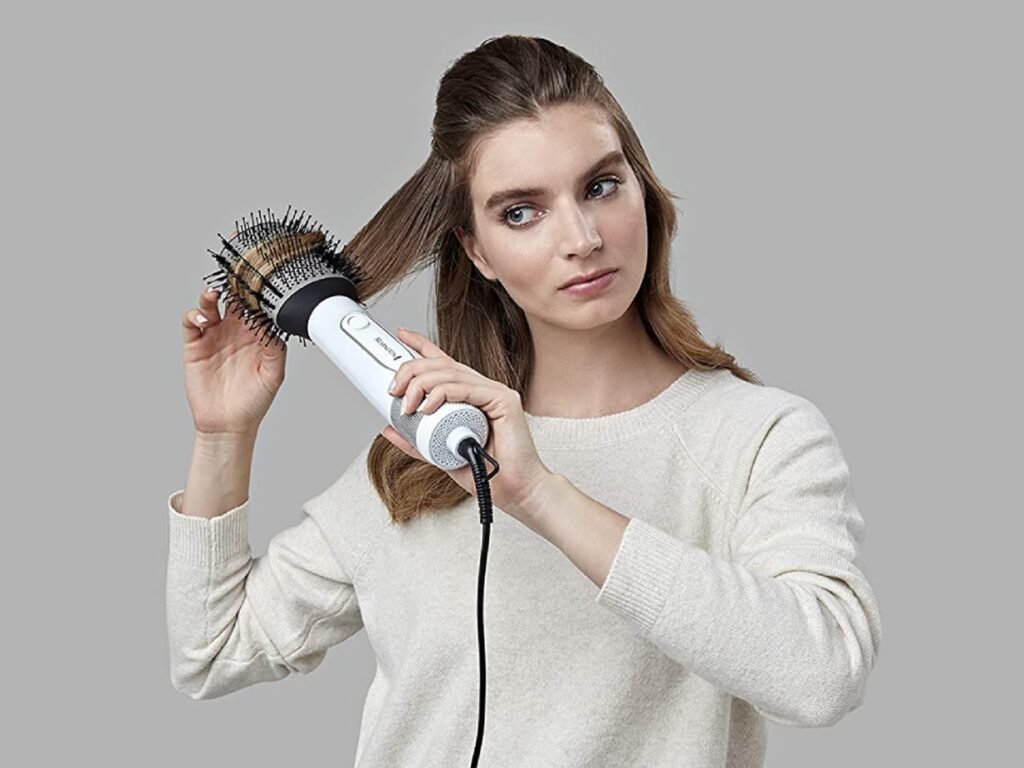 Los mejores cepillos moldeadores eléctricos para lucir un peinado...