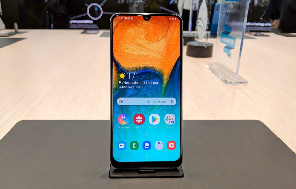 Samsung Galaxy A30, opiniones tras primera toma de contacto
